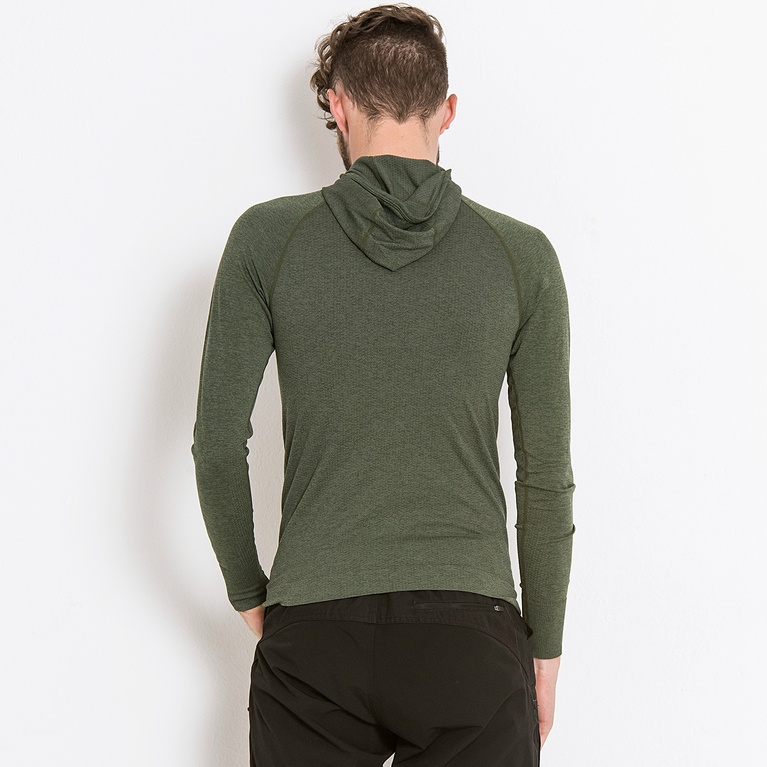 Seamless hood "Kaitum" Seamless hood "Kaitum"